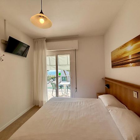 Hotel Palme Park & Beach Included ลิโดดิเยโซโล ภายนอก รูปภาพ