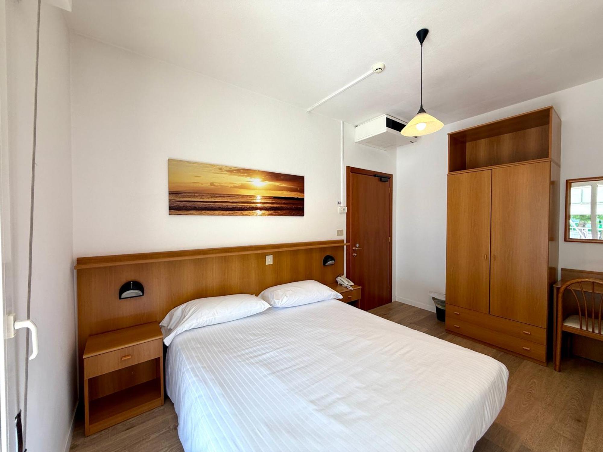 Hotel Palme Park & Beach Included ลิโดดิเยโซโล ภายนอก รูปภาพ