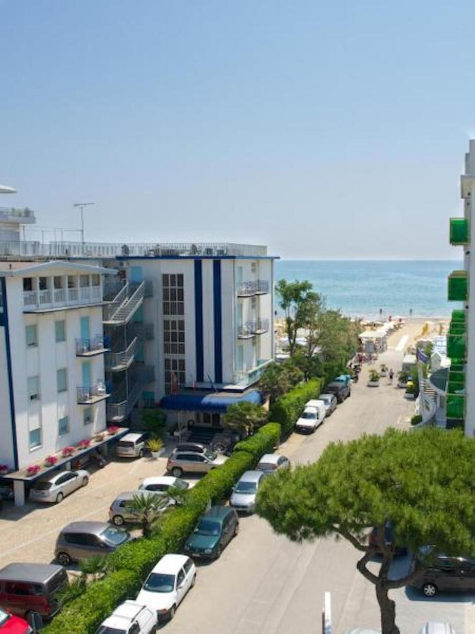 Hotel Palme Park & Beach Included ลิโดดิเยโซโล ภายนอก รูปภาพ